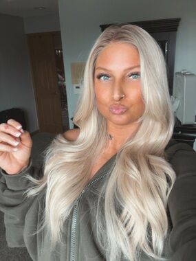 Chelsey Smith Crowns lace front (free parting) wig